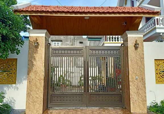 Mẫu cổng sắt 2 cánh nhà biệt thự