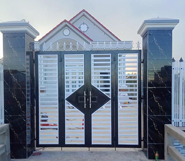 Mẫu cổng sắt hộp 4 cánh đẹp, hiện đại, đơn giản