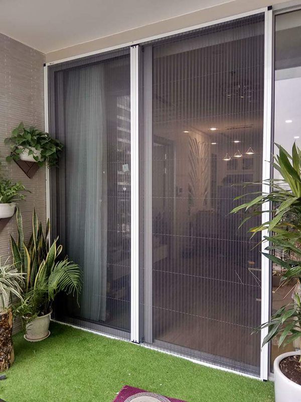 Mẫu cửa lưới chống muỗi tại cửa đi XCKCLCM31