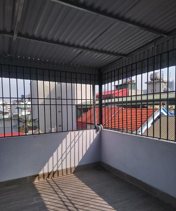 Mẫu mái tôn chuồng cọp